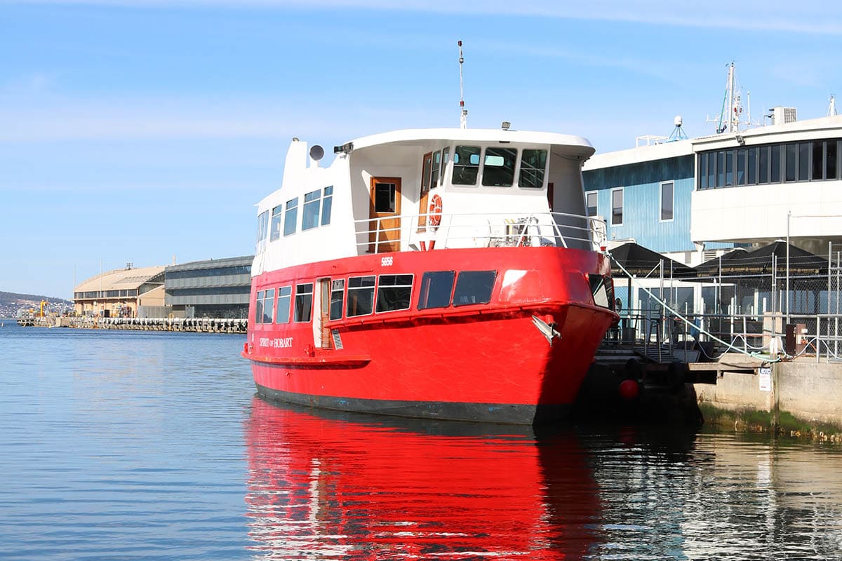 safari boat hobart