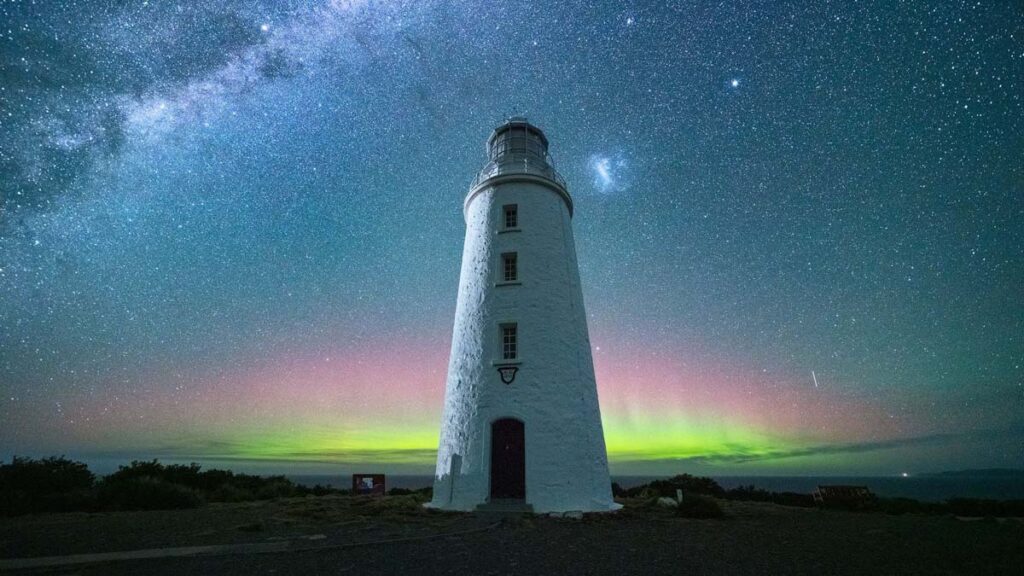 Southern Lights in Tasmania - Cape Bruny Lighthouse