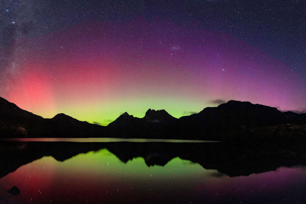 Southern Lights in Tasmania - Cradle Mountain