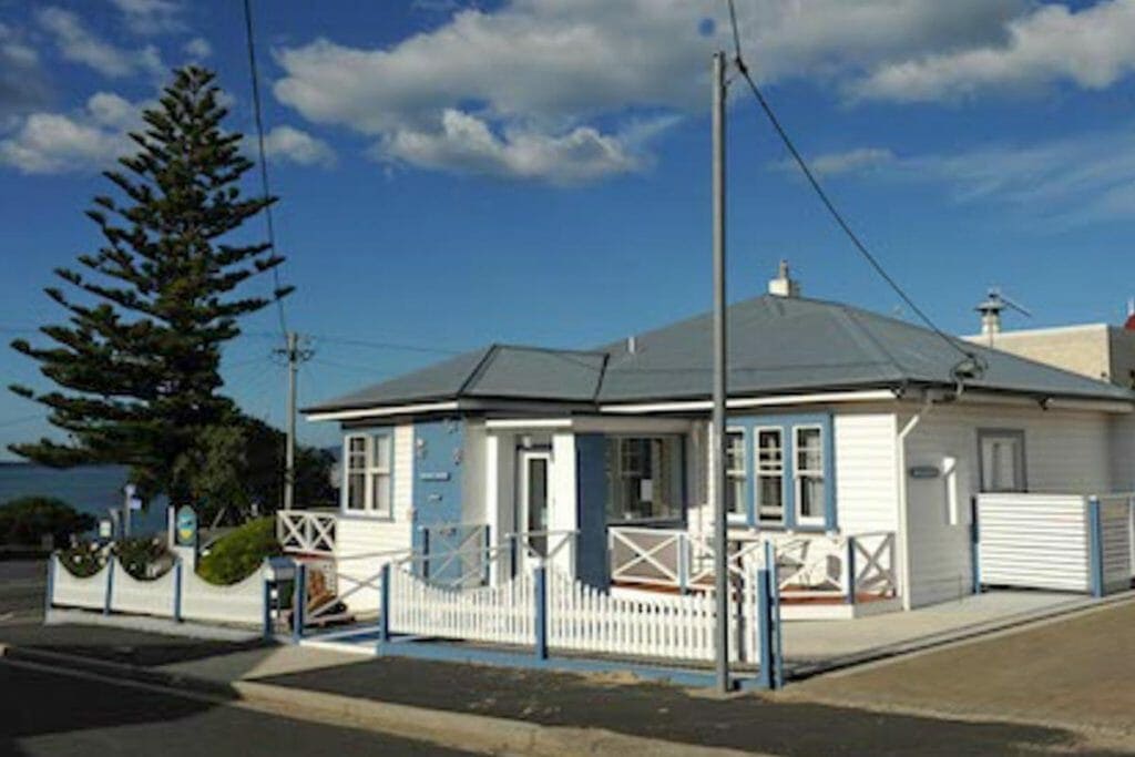 Tasmania Itinerary 21 Days – Tasmania’s Best Bed and Breakfast Trail – Freycinet Waters