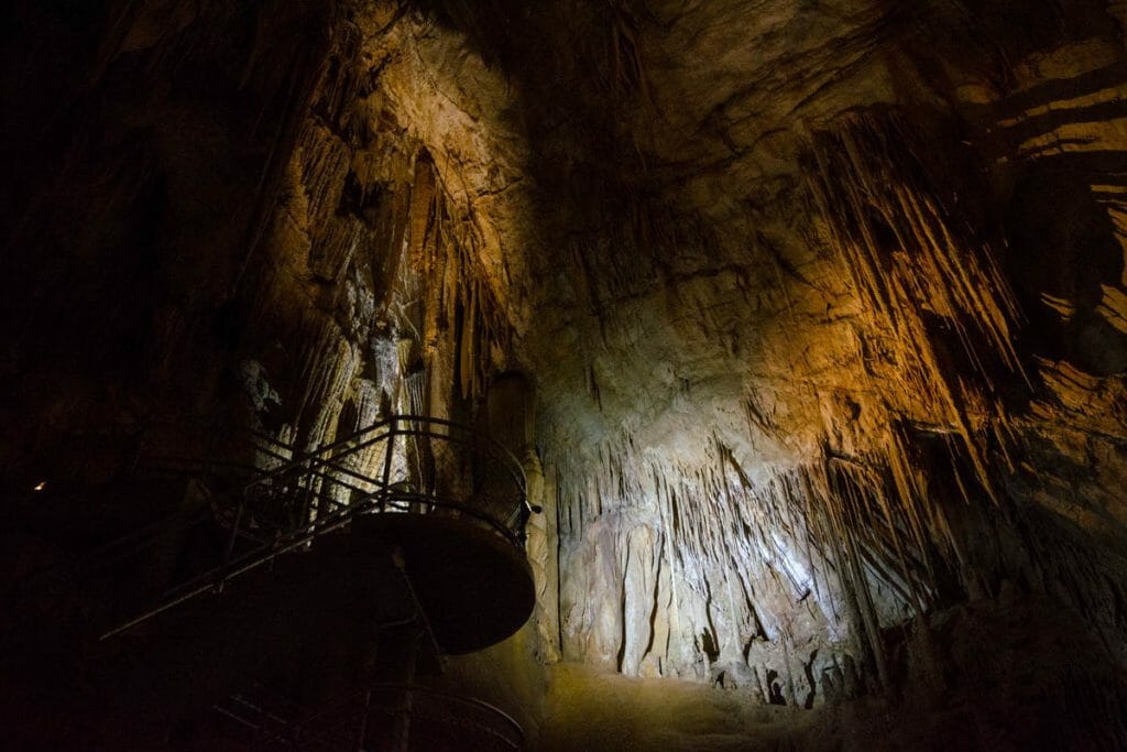 Tasmania Itinerary 21 Days – Tasmania’s Best Bed and Breakfast Trail – Hastings Caves