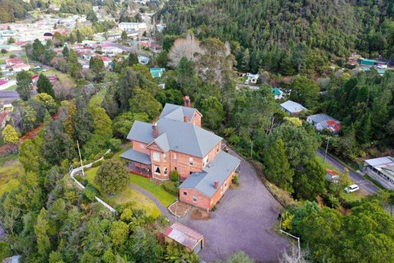 Tasmania Itinerary (21 Days) Tasmania's Best Bed and Breakfast Trail!